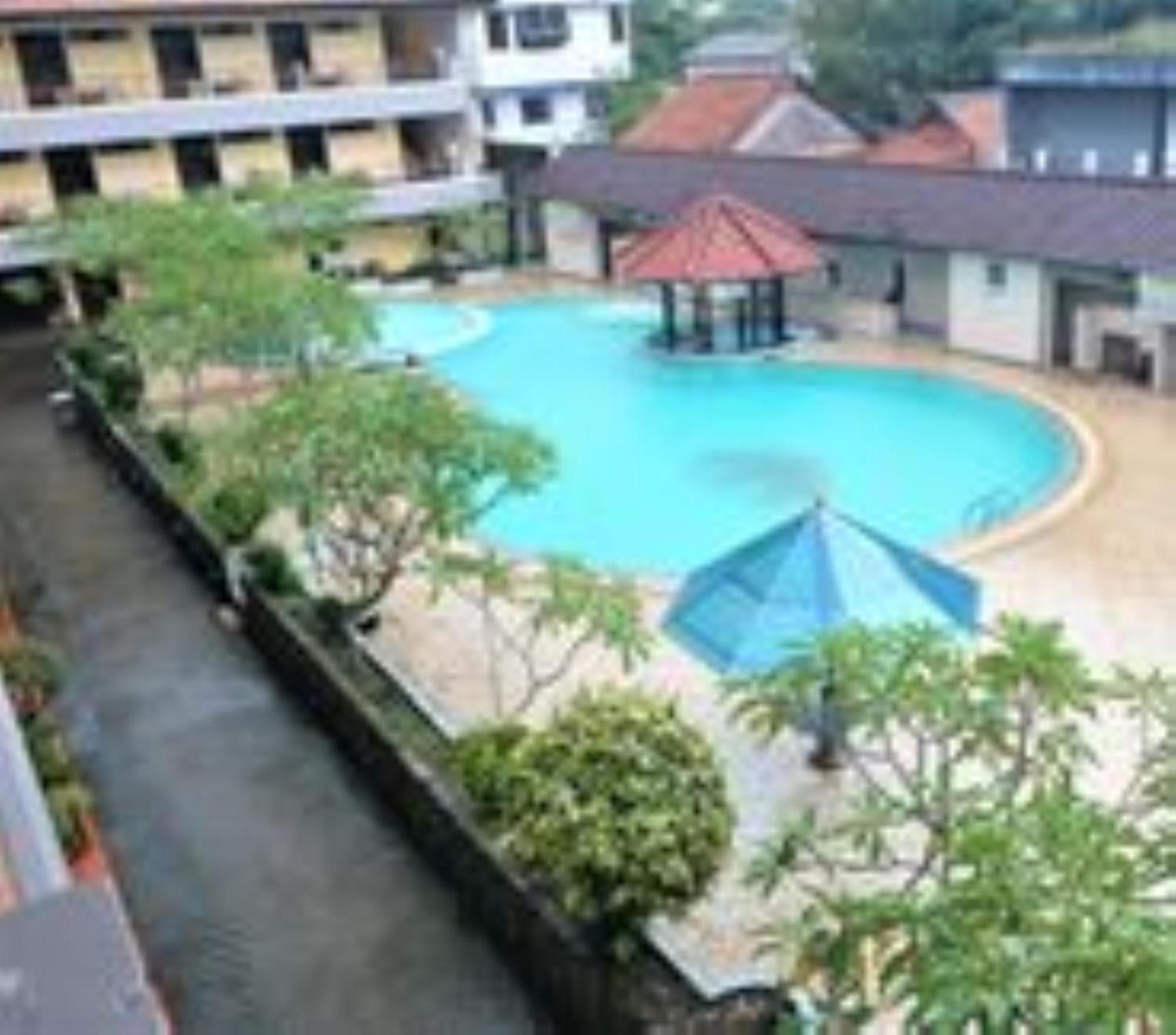 Uni Beach Hotel Pangandaran Exterior photo